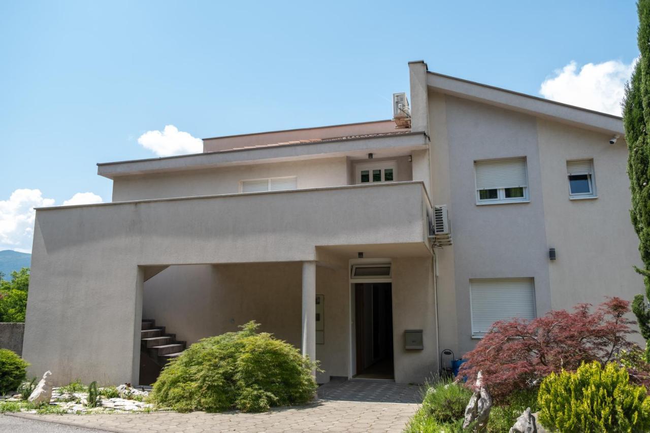 Apartment Mir